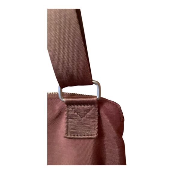 Baggallini Large Brown Crossbody Turnlock Bag or great Carrier for smallTablet - Picture 9 of 16